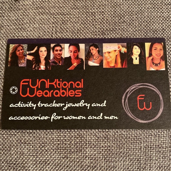 New in Box - Goldtone Cuff bracelet Fitbit tracker - Picture 5 of 6